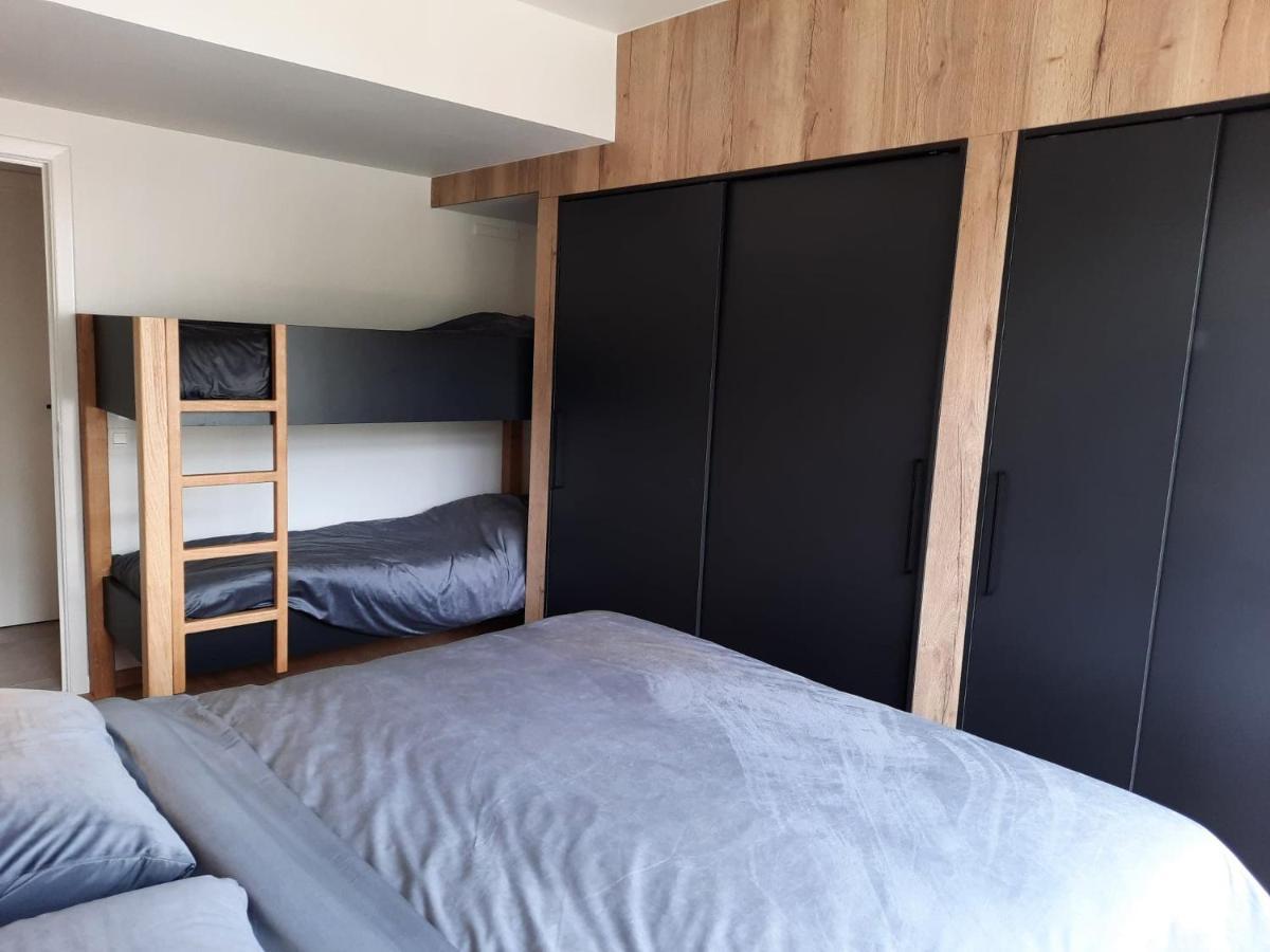 Lichtrijk En Comfortabel Hoekappartement Met Gratis Parking En Zeer Centraal Gelegen - Comme Chez Soi 奥斯滕德 外观 照片